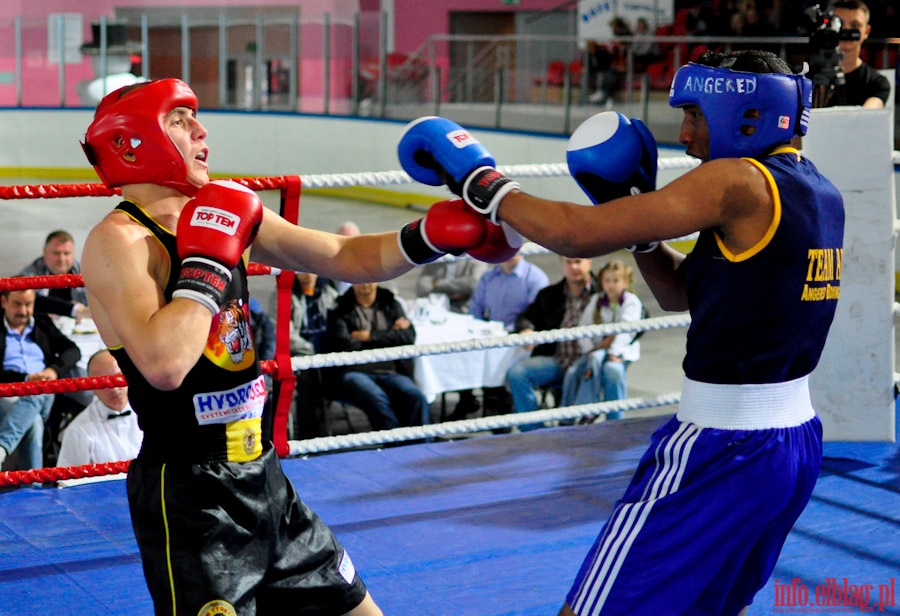 Międzynarodowy Mecz Bokserski o Puchar Prezydenta Elbląga - KSW „Tygrys” vs Angered Boxing Club Göteborg (Szwecja), fot. 32