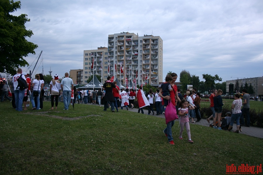 Mecz Polska-Czechy w Elbląskiej Stefie Kibica (16.06.2012), fot. 1