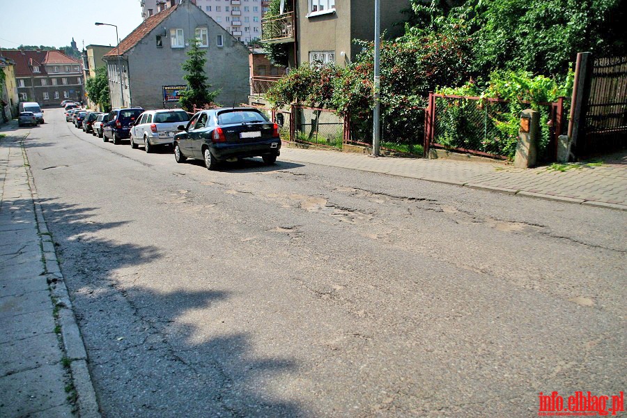 Fatalny stan jezdni i chodnikw na ulicy Piechoty w Elblgu, fot. 8