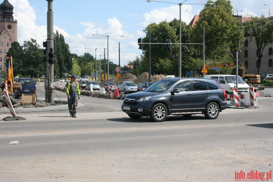 Skrzyowanie 12 Lutego/Grota-Roweckiego/Armii Krajowej - sierpie 2012, fot. 10