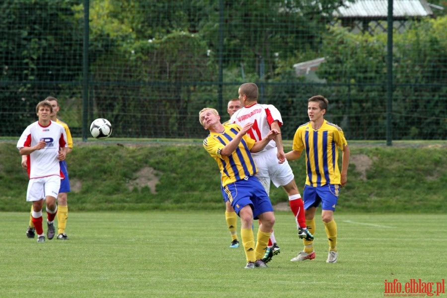 III liga: Olimpia 2004 Elbląg - Dąb Dąbrowa Białostocka 2:1, fot. 9