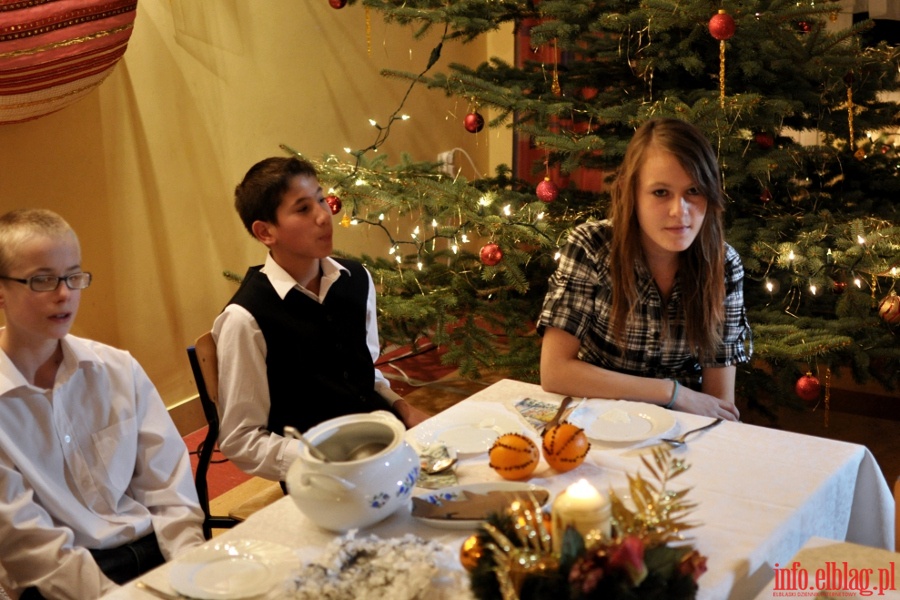 Spotkanie opłatkowe w Domu Dziecka w Elblągu - grudzień 2012r., fot. 23