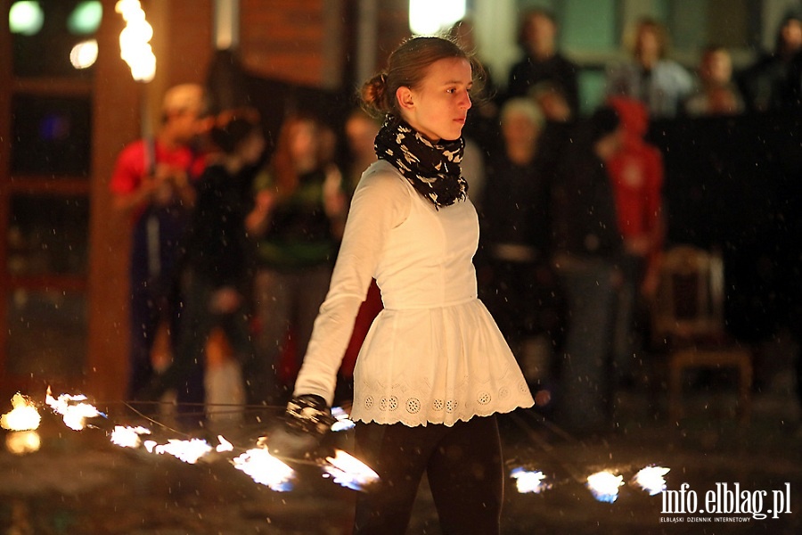 Spektakl ogniowy z okazji „Dnia Gupca” - 1.04.2013r., fot. 7