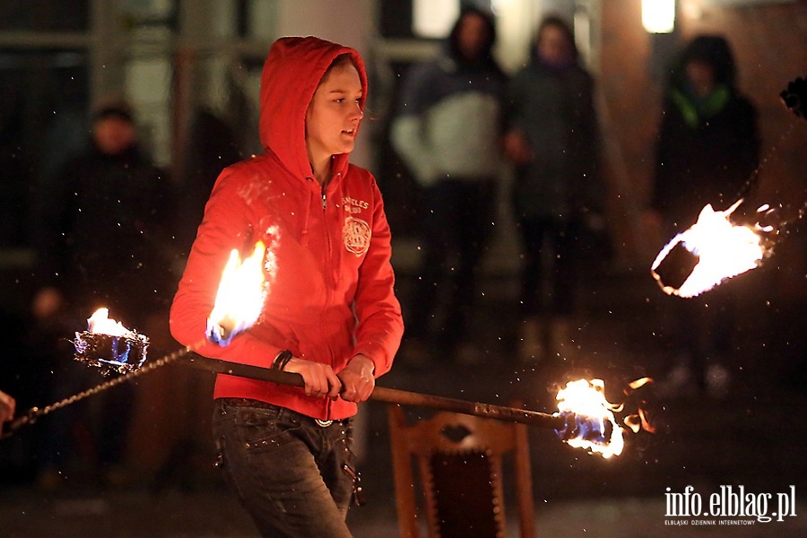 Spektakl ogniowy z okazji „Dnia Gupca” - 1.04.2013r., fot. 21