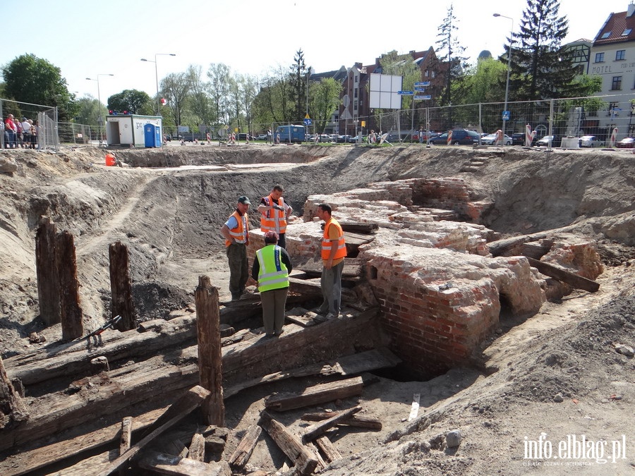 Ratownicze badania archeologiczne na Placu Sowiaskim - maj 2013, fot. 1