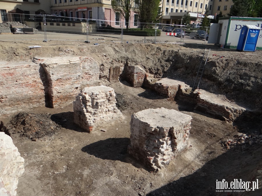 Ratownicze badania archeologiczne na Placu Sowiaskim - maj 2013, fot. 10