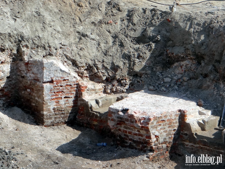 Ratownicze badania archeologiczne na Placu Sowiaskim - maj 2013, fot. 11