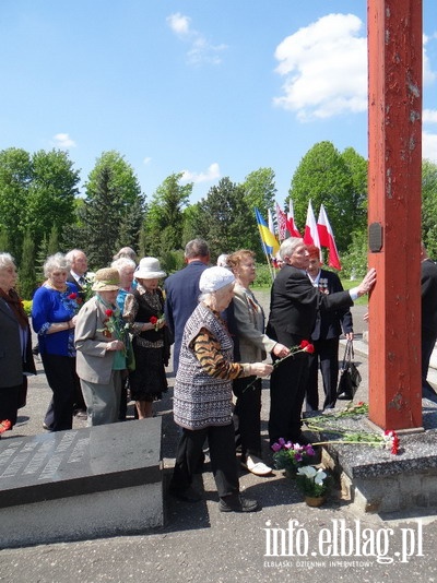 Kombatanci z Obwodu Kaliningradzkiego składają kwiaty pod pomnikiem Żołnierzy Armii Radzieckiej, fot. 18