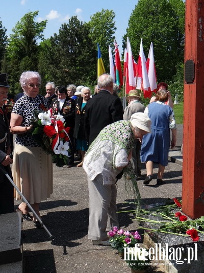 Kombatanci z Obwodu Kaliningradzkiego skadaj kwiaty pod pomnikiem onierzy Armii Radzieckiej, fot. 21