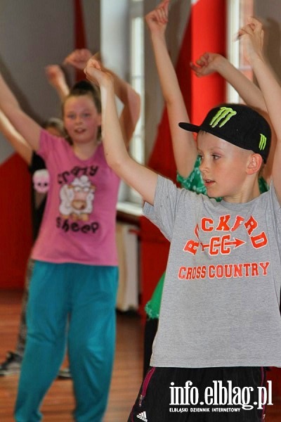 Sekcja hip-hopu dziecicego podczas treningu w Centrum Taca Cadmans, fot. 29
