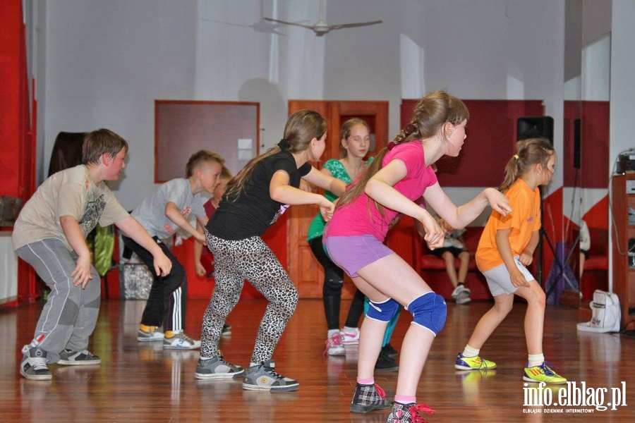 Sekcja hip-hopu dziecicego podczas treningu w Centrum Taca Cadmans, fot. 60