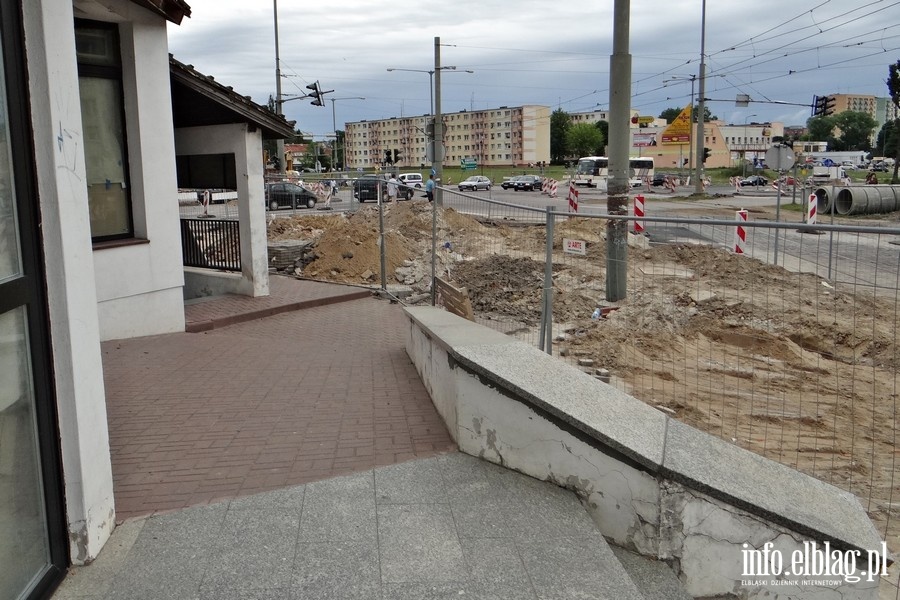 Przejcia dla pieszych na skrzyowaniu ulic 12-tego Lutego, Teatralnej, Nowowiejskiej i Pk. Dbka, fot. 8