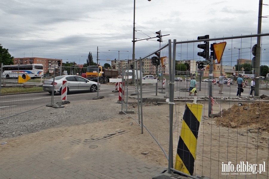 Przejcia dla pieszych na skrzyowaniu ulic 12-tego Lutego, Teatralnej, Nowowiejskiej i Pk. Dbka, fot. 10