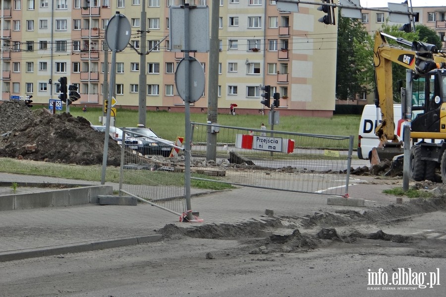 Przejcia dla pieszych na skrzyowaniu ulic 12-tego Lutego, Teatralnej, Nowowiejskiej i Pk. Dbka, fot. 16