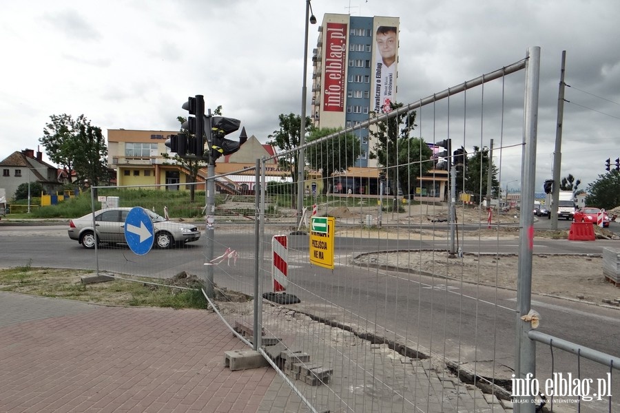 Przejcia dla pieszych na skrzyowaniu ulic 12-tego Lutego, Teatralnej, Nowowiejskiej i Pk. Dbka, fot. 40