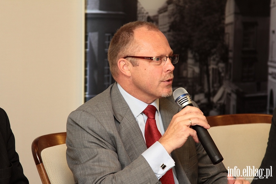 Podpisanie listu intencyjnego ws. współpracy Pomorza oraz Warmii i Mazur, fot. 2