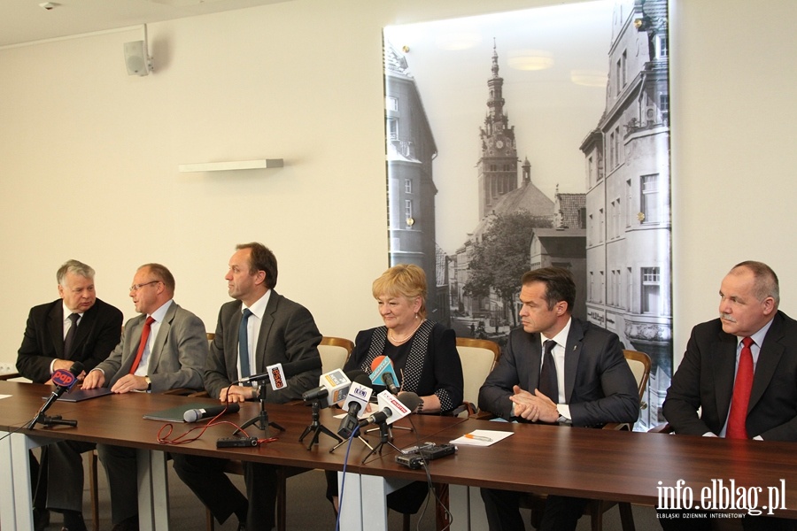 Podpisanie listu intencyjnego ws. współpracy Pomorza oraz Warmii i Mazur, fot. 12