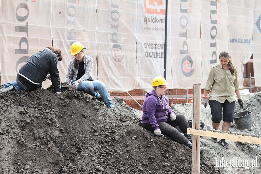 Wykopaliska na dziedzicu elblskiego Muzeum Archeologiczno-Historycznego, fot. 1