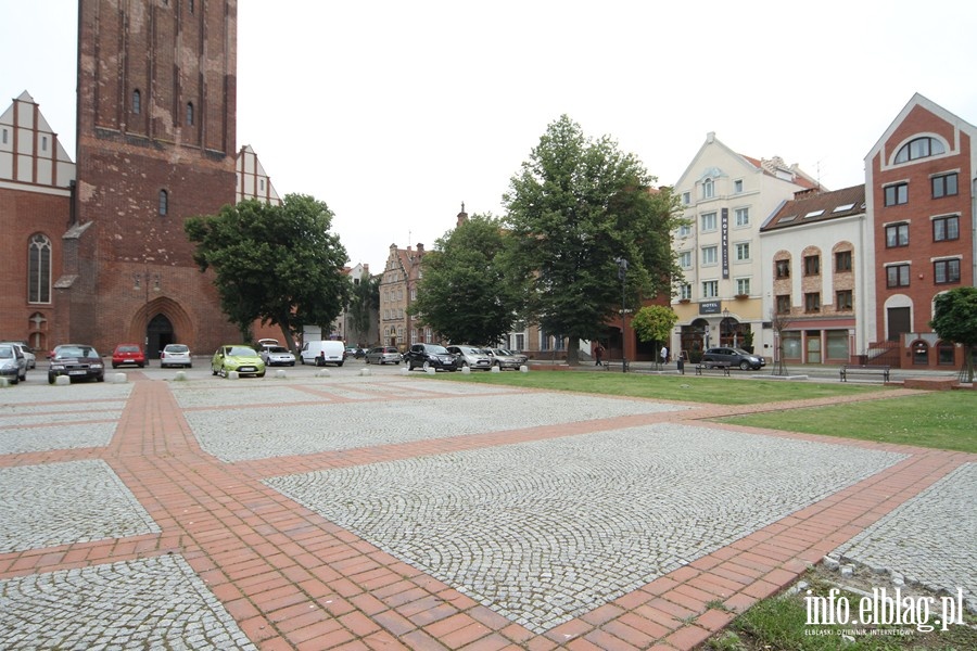 ogrdek archeologiczny przed Katedr w. Mikoaja, fot. 11