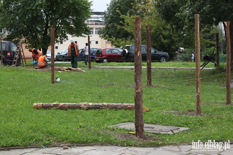  Elblążanie protestują przeciwko budowie Sądu, fot. 4