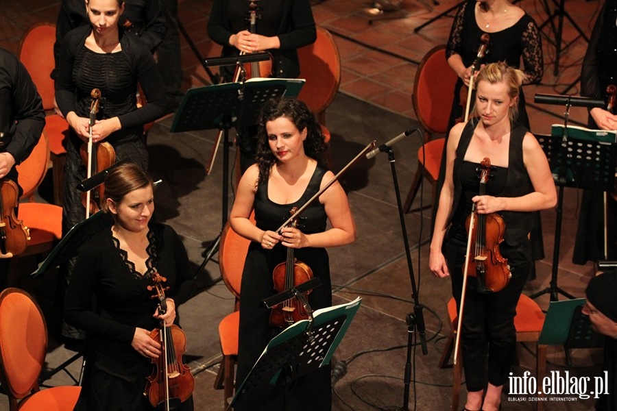 Koncert Elbląskiej Orkiestry Kameralnej Muzyka Form Przestrzennych, fot. 9