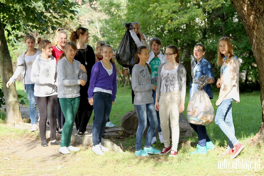 Akcja Sprzątanie Świata - Polska 2013 w elbląskich szkołach, fot. 1