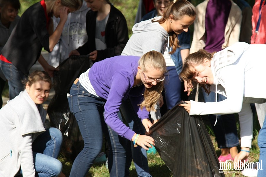Akcja Sprzątanie Świata - Polska 2013 w elbląskich szkołach, fot. 2