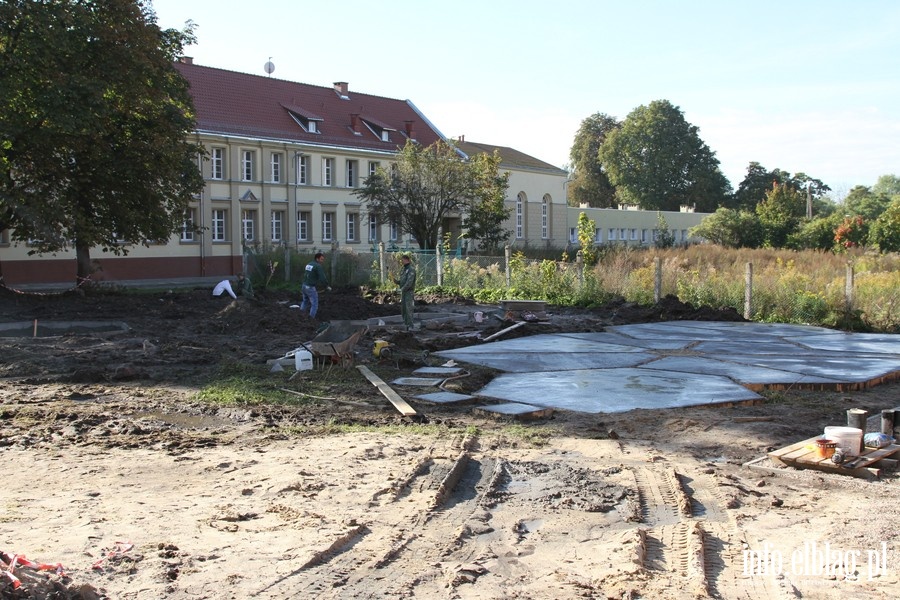 Budowa kreatywnego podwórka na ul. Wapiennej, fot. 6