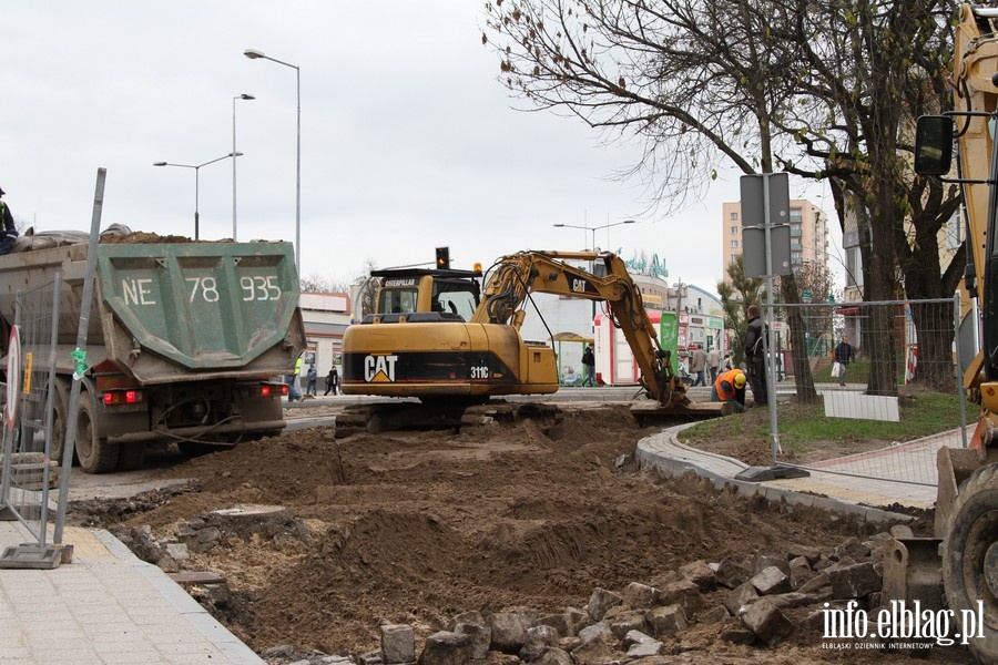 Prace na skrzyowaniu ul. 12 Lutego, Sonecznej i Trybunalskiej, fot. 13