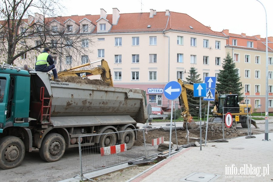 Prace na skrzyowaniu ul. 12 Lutego, Sonecznej i Trybunalskiej, fot. 17