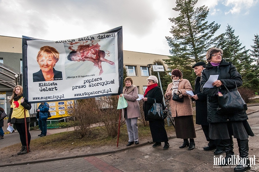 Druga pikieta obrocw ycia nienarodzonego pod WSZ w Elblgu - 22.02.2014r., fot. 10