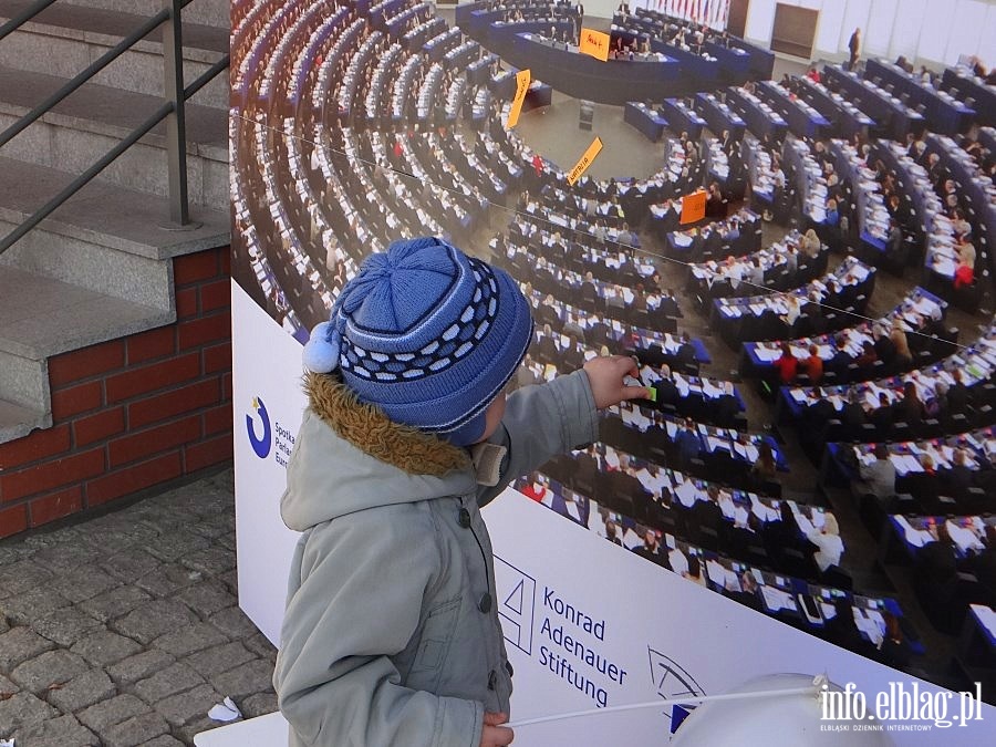 Rozmowy elblan o Europarlamencie i akcja Elblg czyta dzieciom, fot. 18