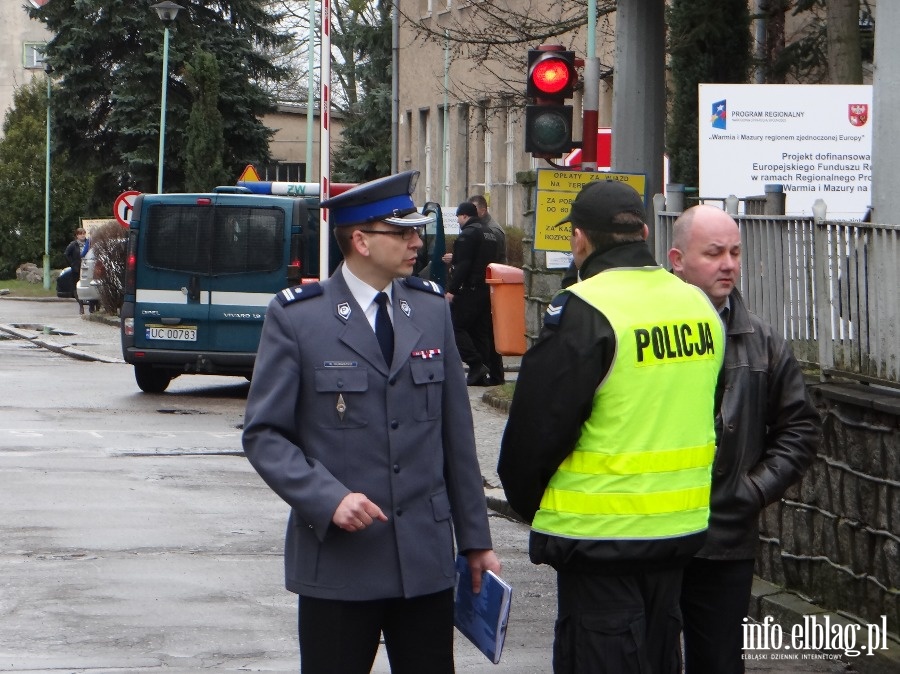 Faszywy alarm bombowy w dawnym szpitalu wojskowym, fot. 21