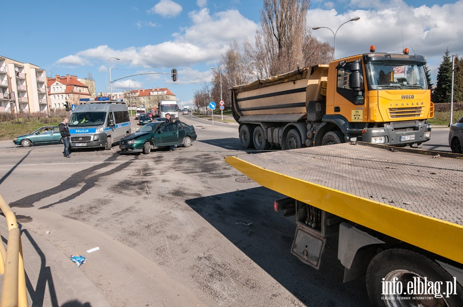 Kolizja dwch samochodw na rogu Brzeskiej i Robotniczej, fot. 2