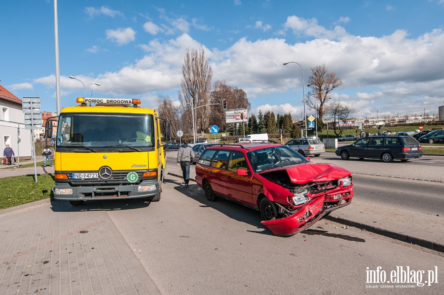 Kolizja dwch samochodw na rogu Brzeskiej i Robotniczej, fot. 5