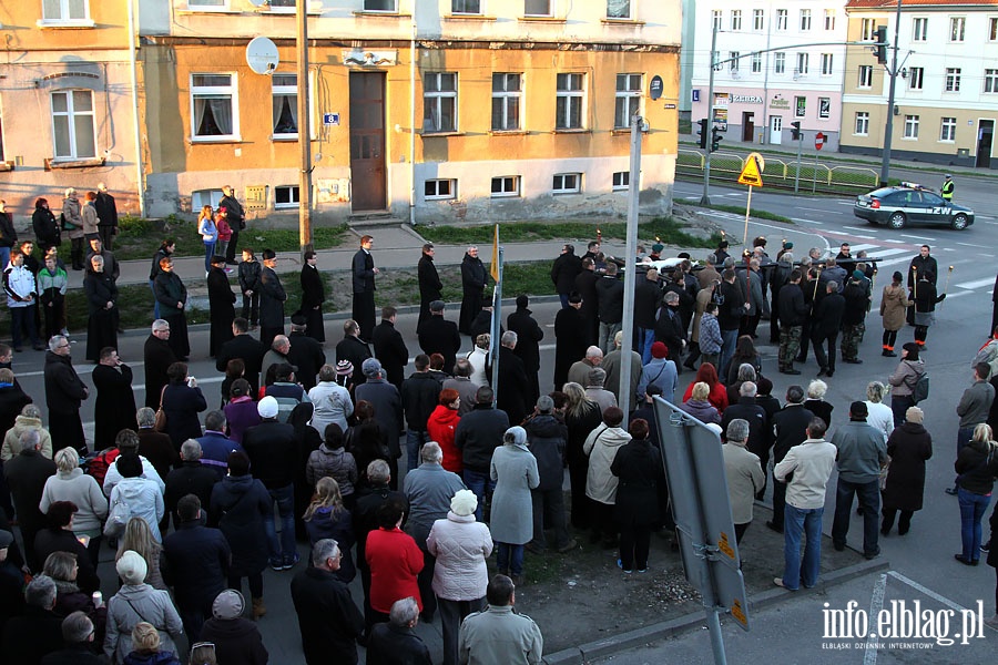 Miejska Droga Krzyowa - kwiecie 2014r., fot. 17