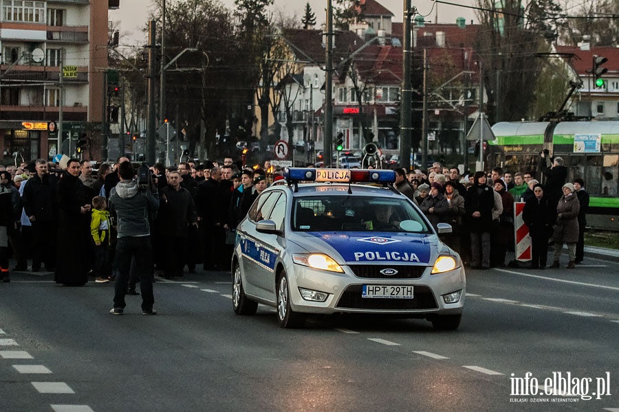 Miejska Droga Krzyowa - kwiecie 2014r., fot. 31