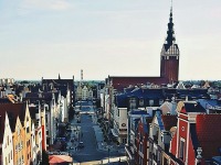 Widok na Stary Rynek z Bramy Targowej