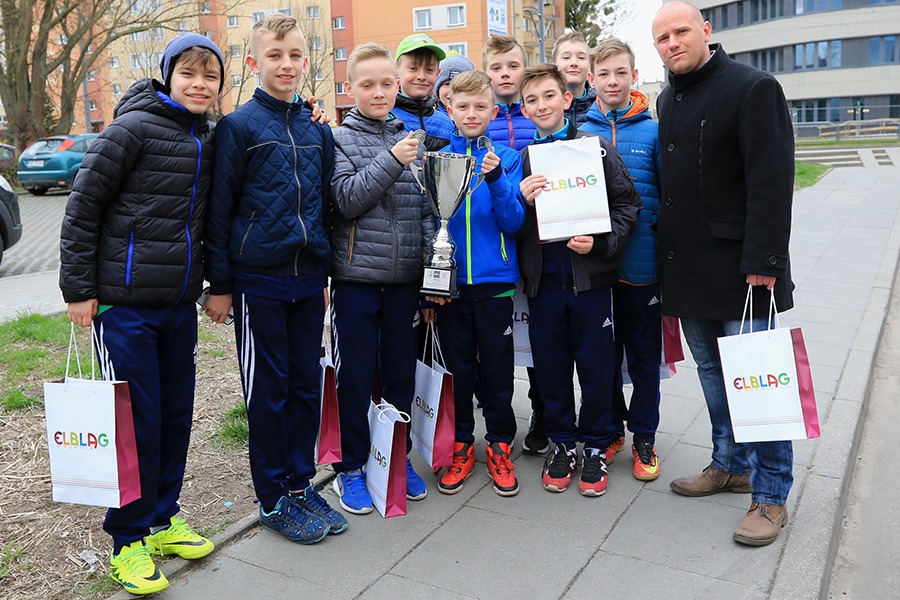 Druyna SP 19 zaja I miejsce w Finale Wojewdzkim "Z podwrka na stadion o Puchar Tymbarku"