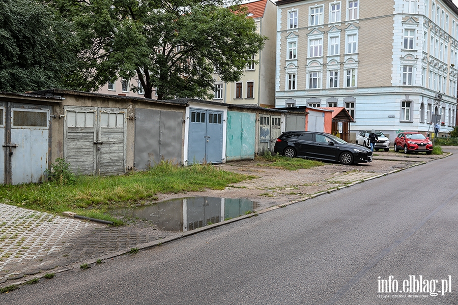 Zaniedbane ulice Elblga: Zacisze i Powstacw Warszawskich, fot. 8