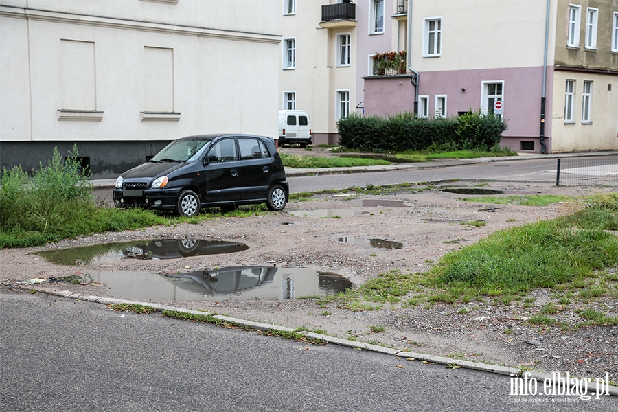 Zaniedbane ulice Elblga: Zacisze i Powstacw Warszawskich, fot. 10