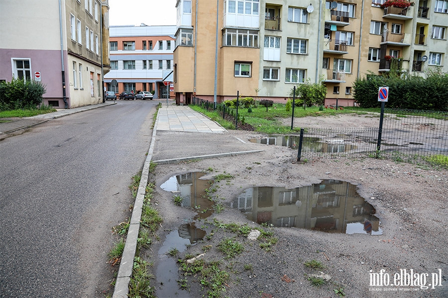 Zaniedbane ulice Elblga: Zacisze i Powstacw Warszawskich, fot. 12