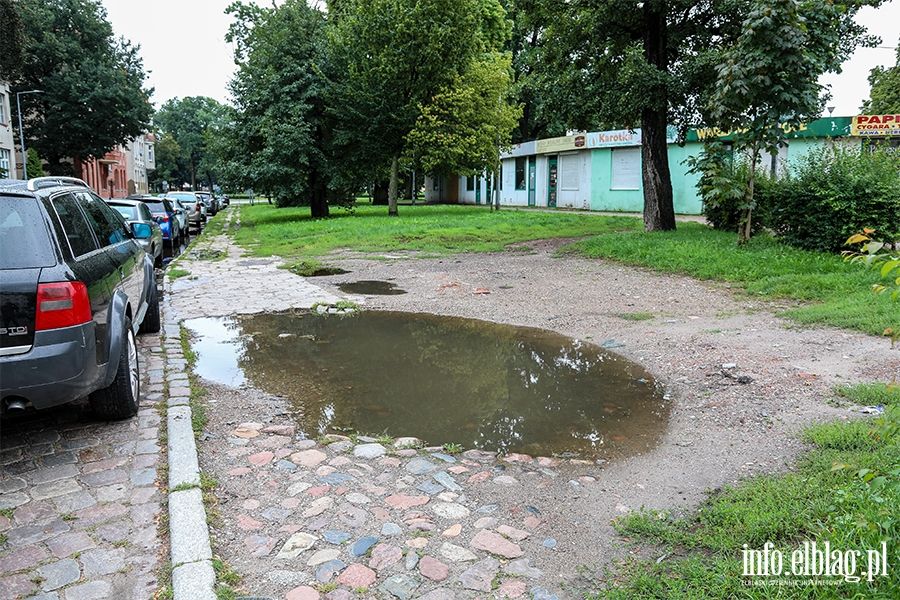 Zaniedbane ulice Elblga: Zacisze i Powstacw Warszawskich, fot. 17