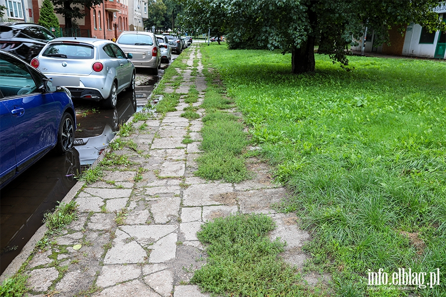 Zaniedbane ulice Elblga: Zacisze i Powstacw Warszawskich, fot. 18